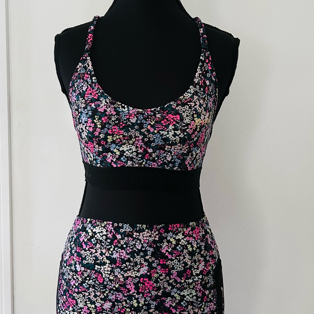 Victoria Secret Pink Floral Sports Bra and Leggings Set Size S